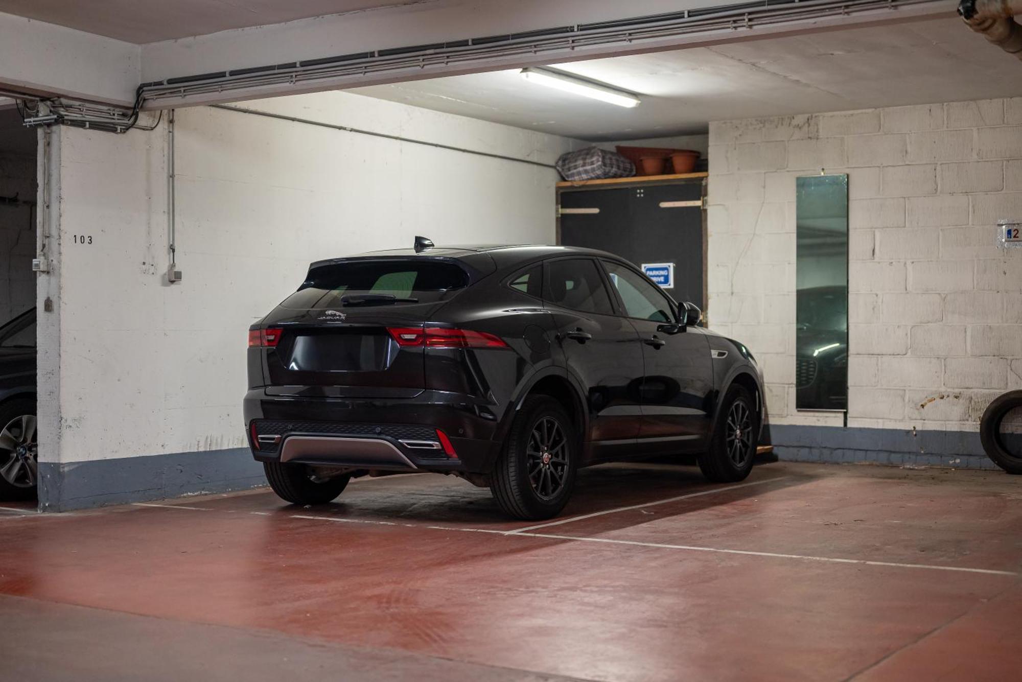 Studio Avec Vue Panoramique Et Parking Gratuit 布鲁塞尔 外观 照片